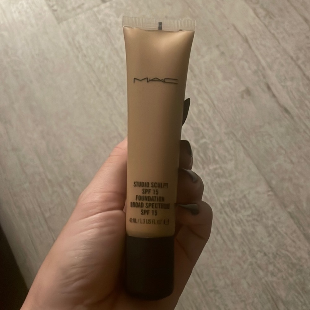 MAC foundation NC30